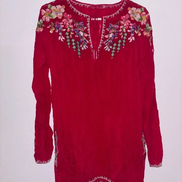 Johnny was Embroidered Pink Women's Top M - Picture 2 of 6